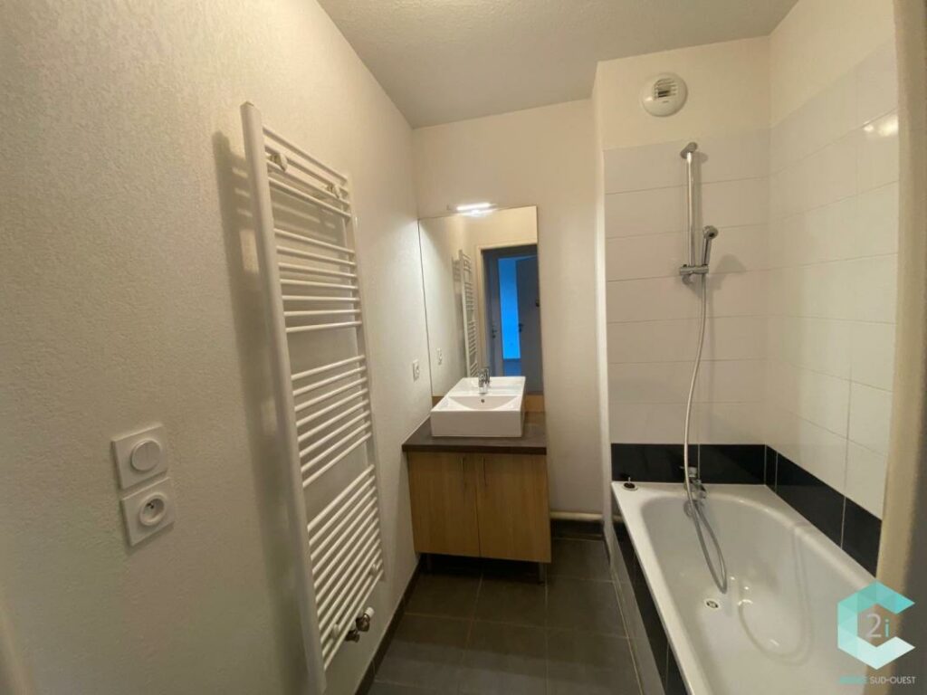 VILLA LIBRE AVEC DOUBLE TERRASSE