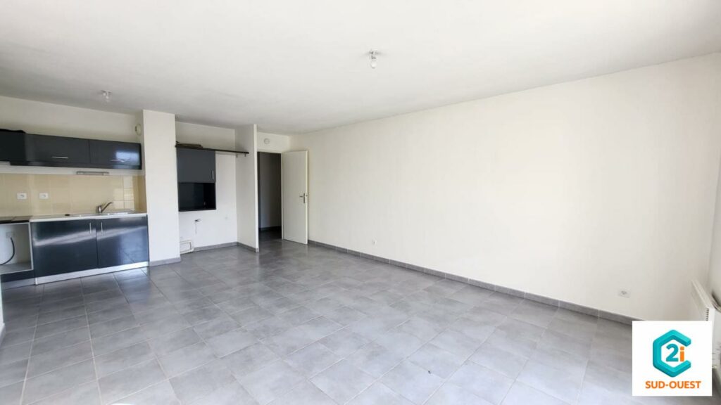 APPARTEMENT T3 DE 70 m² AVEC DOUBLE STATIONNEMENT