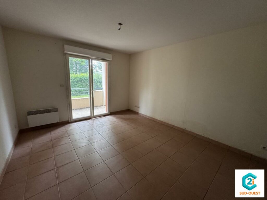 LANNEMEZAN APPARTEMENT T2 DE 37 M2 AVEC TERRASSE ET PARKING –