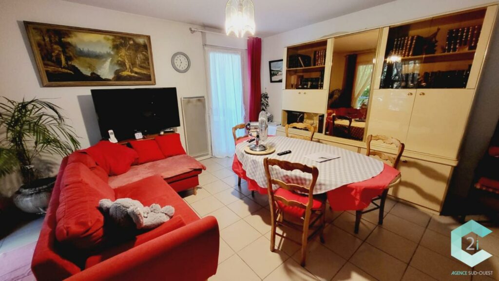 Vendu loué – T3 avec terrasse et parkings – 11100 Narbonne