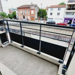 Studio au pied du métro