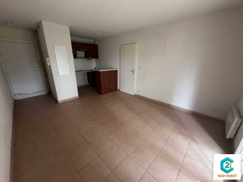 LANNEMEZAN APPARTEMENT T2 DE 37 M2 AVEC TERRASSE ET PARKING –