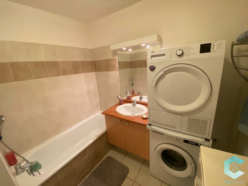 T3 AVEC BALCON – sur les berges du Tarn