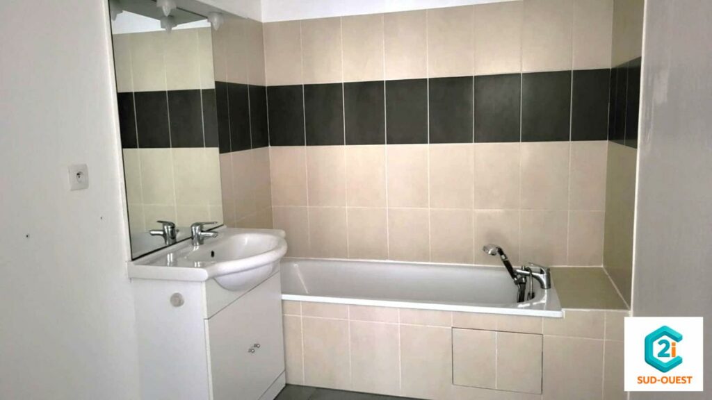 APPARTEMENT T3 DE 70 m² AVEC DOUBLE STATIONNEMENT